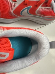 Nike Cosmic Runner GS Size 6Y HM4402600