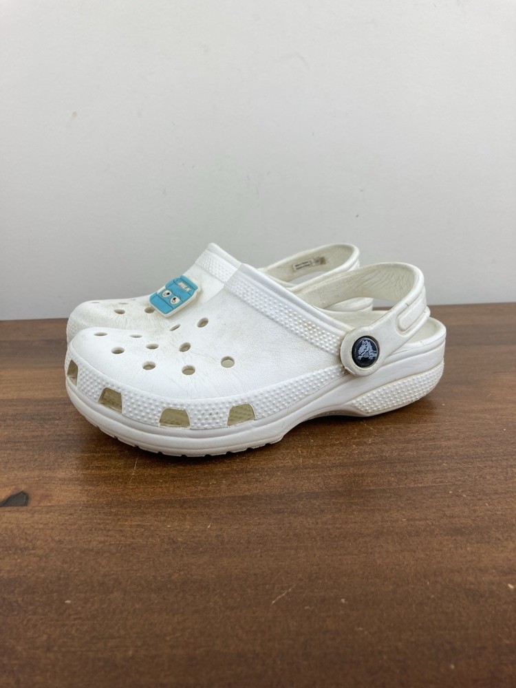 Crocs Classic White Clog Shoes Junior Size 1 Unisex with One Charm Pre Owned
