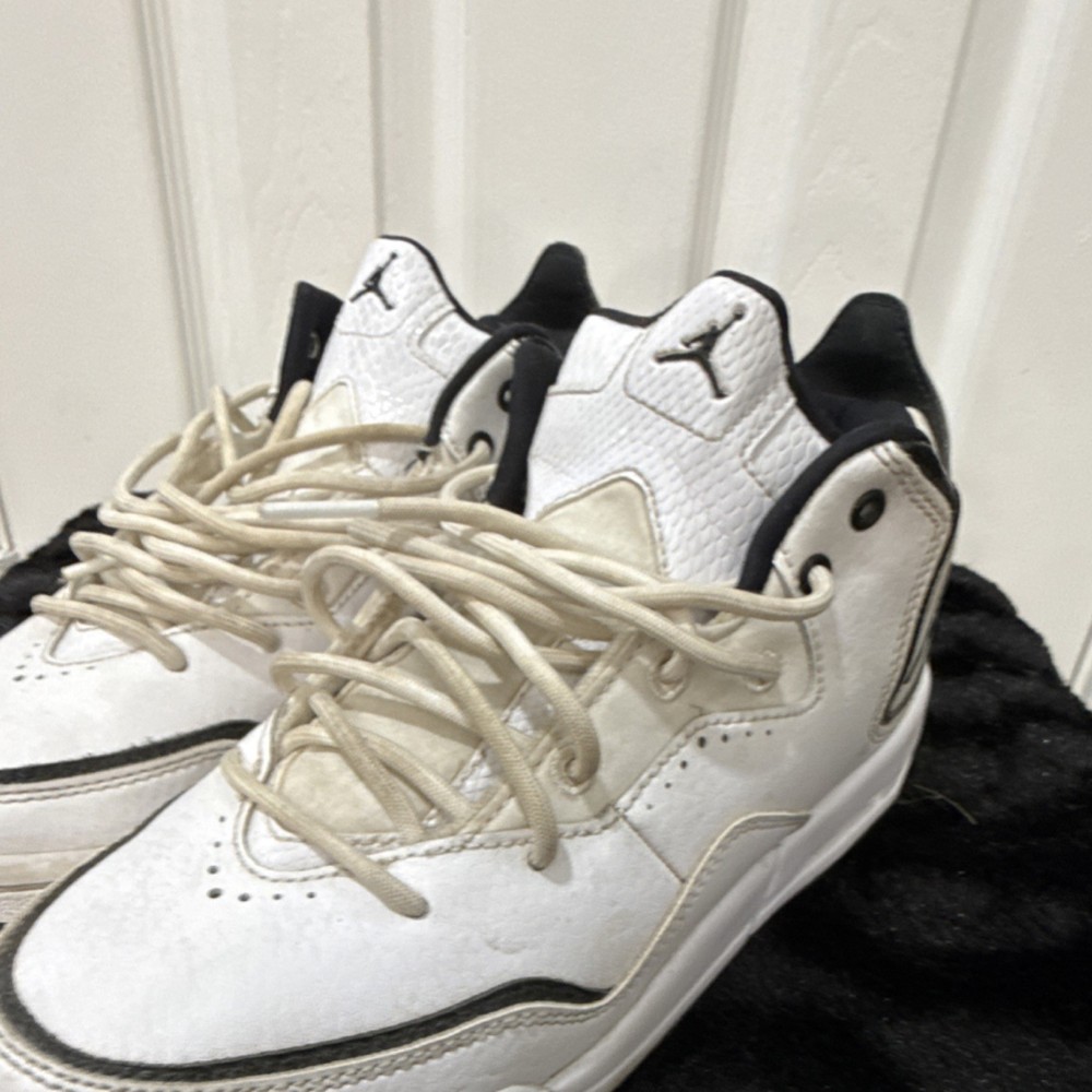 Jordan Air Jordan Courtside 23 AR1002-100 White Black Athletic Leather Sneaker