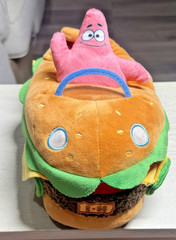SpongeBob & Patrick Patty Wagon Plush Slippers Size 6 Unisex Kids