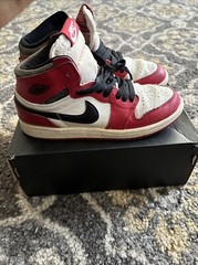 Size 3 (PS) – Jordan 1 Retro OG High Chicago Lost & Found