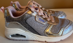 SKECHERS Kids Glitter Athletic Sneakers Silver Pink Gold Memory Foam US 4