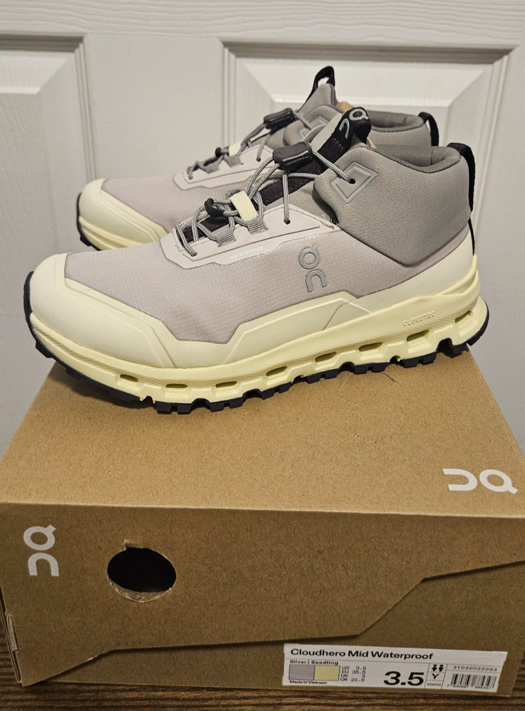 On Cloud 3.5Y Cloudhero Mid Waterproof Running shoes New in box