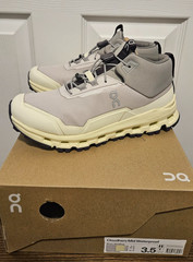 On Cloud 3.5Y Cloudhero Mid Waterproof Running shoes New in box
