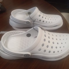 Joybees Kids Active Clogs White Size J5 NEW WITH TAGS.