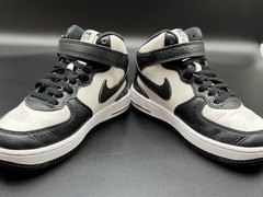 Size 1 – Stüssy x Nike Air Force 1 Mid in a black and white Kids Shoes 🐼