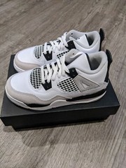 Pre-School Size 13C – Nike Air Jordan 4 Retro „Military Black“ BQ7669 111