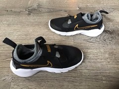 Nike Flex Runner 2 PSV Black Metallic Gold Youth Size 10.5C Running DJ6040-007