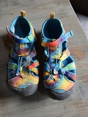 Keen Footwear Big Kids Seacamp II CNX Sandals Size 6 Camping Hiking
