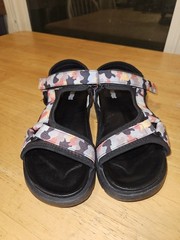 FABKIDS Black Multicolor Camo Strappy Sandals Adjustable Strap Kids US 6.5 M