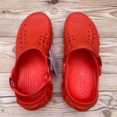 Crocs Echo Clog Color: Lava Orange Kids Size J5 / Women’s Size 7