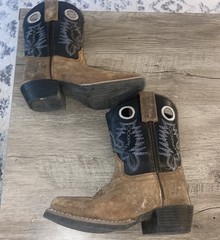 Cody James Two Tone Leather Cowboy Boots Hole Pulls Style 43243C Yung’uns Sz 11