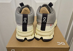 On Cloud 3.5Y Cloudhero Mid Waterproof Running shoes New in box