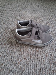 Vans Suede And Canvas Low Top Size 2.5 Youth