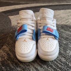 Jordan Legacy 312 Low Emerald Rise Size 4y