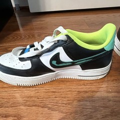 Nike Air Force 1 Low LV8 GS Graffiti White Black Green DX3349-100 Size 5Y