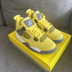 Air Jordan 4 Retro GS Lightning Yellow Athletic Shoes Size 5.5 Youth 408452-700