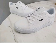 Vans Seldan Platform Canvas Sneakers White/Black Kids Size 2 New