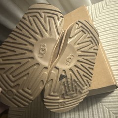 UGG Tasman LTA „Chestnut“ Slipper Size 8T