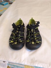 Keen Newport H2 Water Hiking Boat Shoes Kids, Sz 2 Black/Green