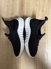 ECKO UNLTD. Black White Casual Mesh Stretch Sneakers Youth Size 1