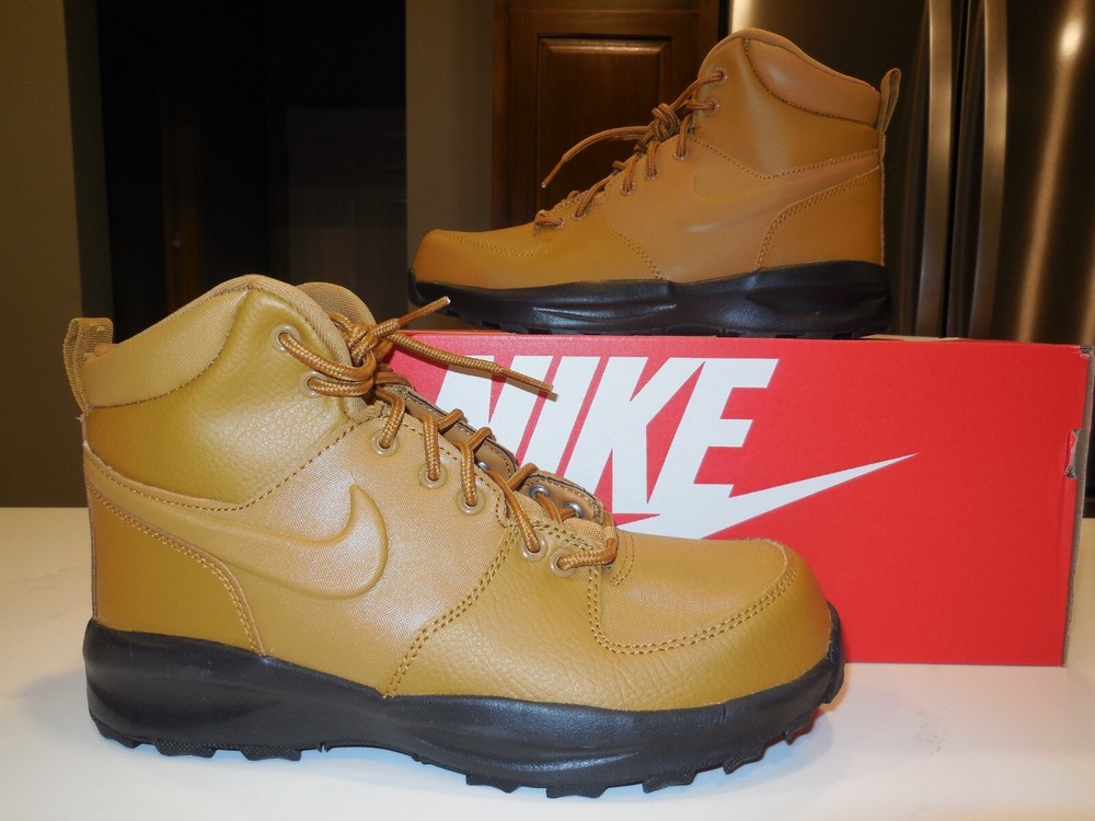 Youth Nike Manoa Leather Boots (GS) -Wheat- Style# BQ5372 700- Size 6.5Y -NEW