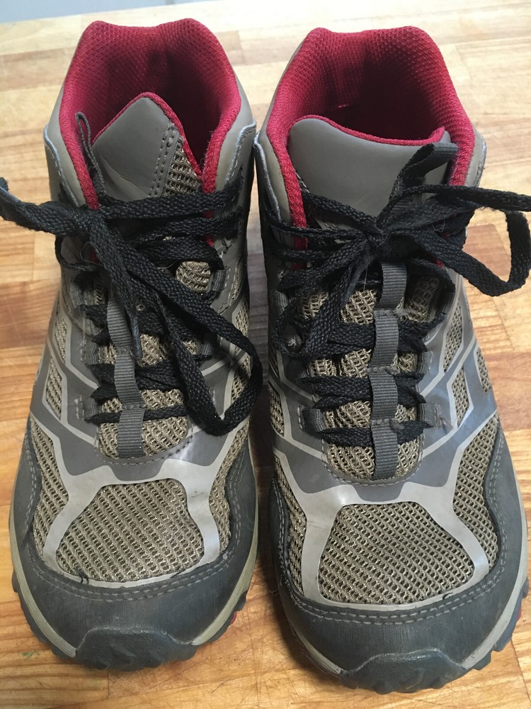Merrell Kid’s Mid Waterproof Hiking Boot Size 5 M Earth Color