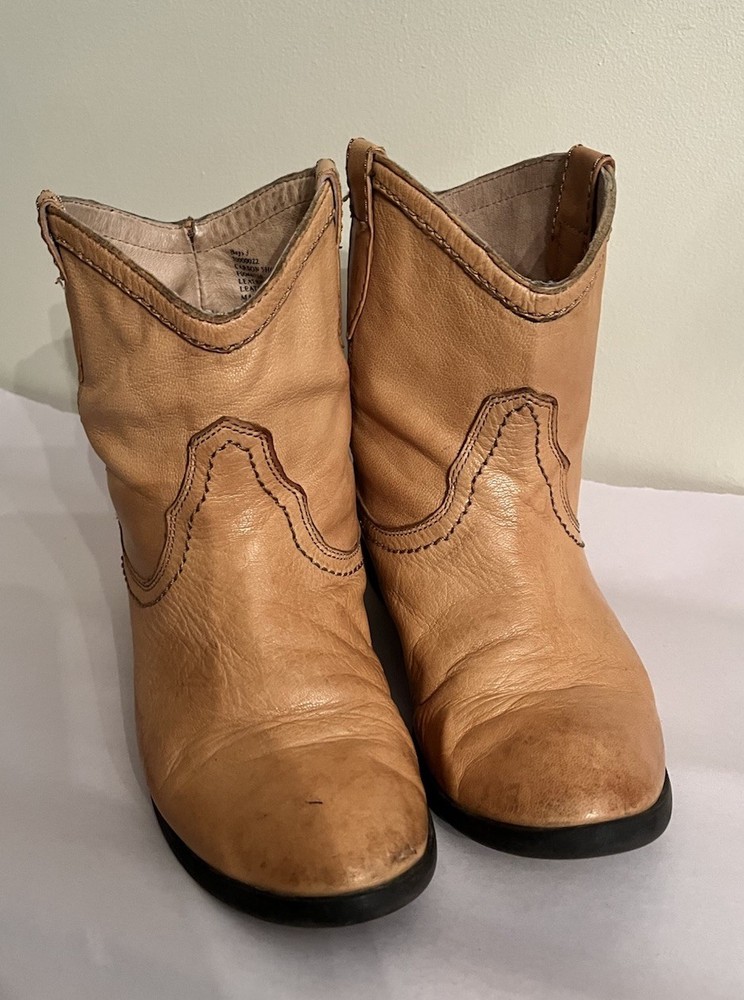 Frye Boots Carson Shortie Boy Size 3 Tan Leather Pull On Ankle Boots kids boots