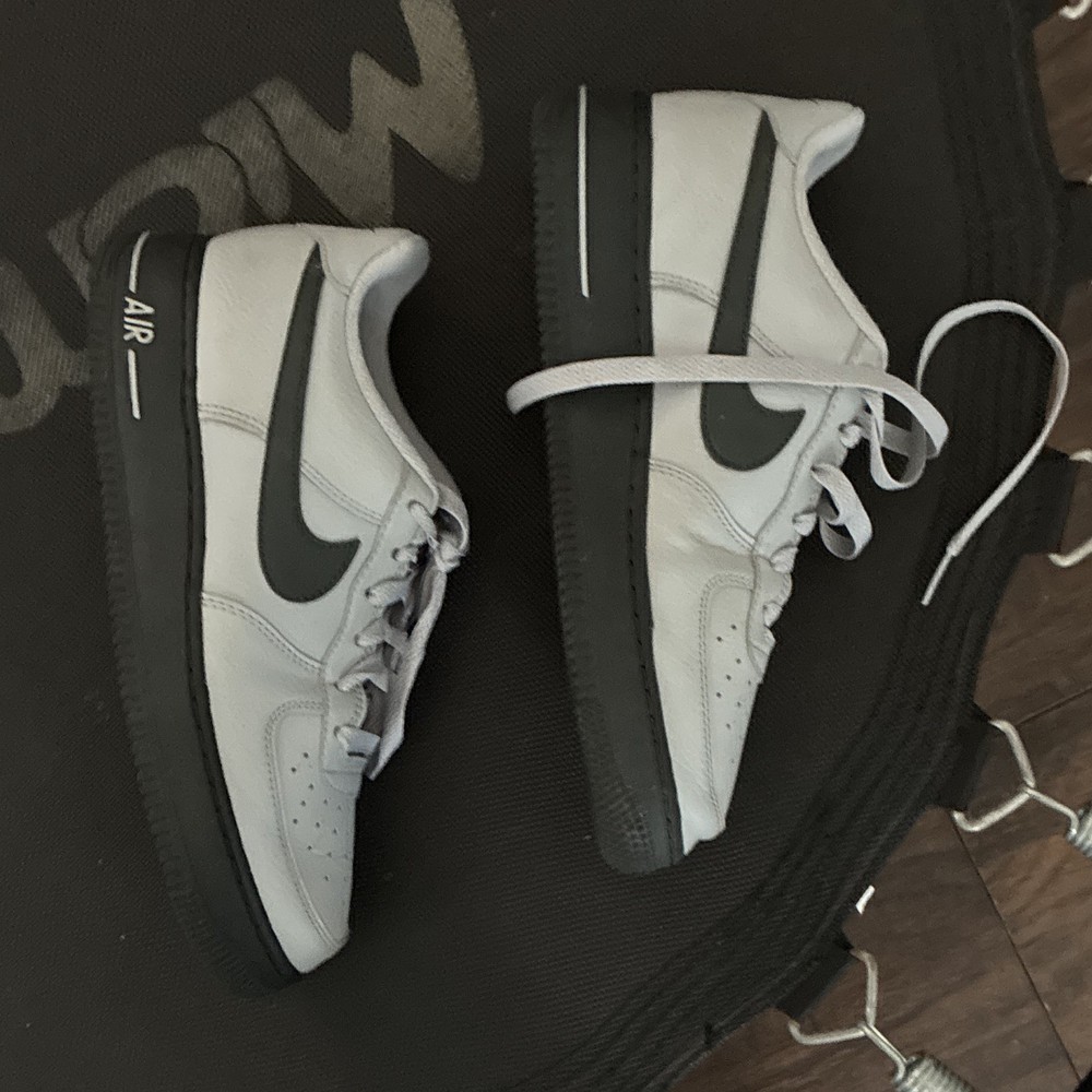 Custom nike Air Force 1 made using the official website size 6.5 or size 8 women