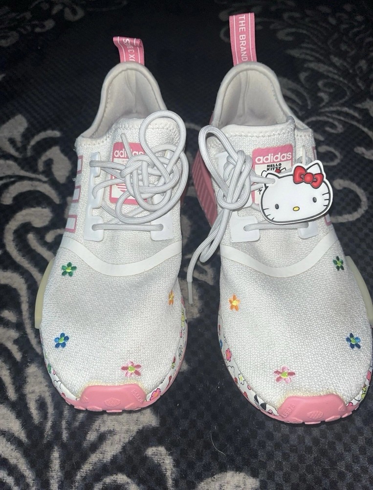 Adidas Hello Kitty x NMD_R1 C ‚White Bliss Pink Florals‘ size 6 1/2
