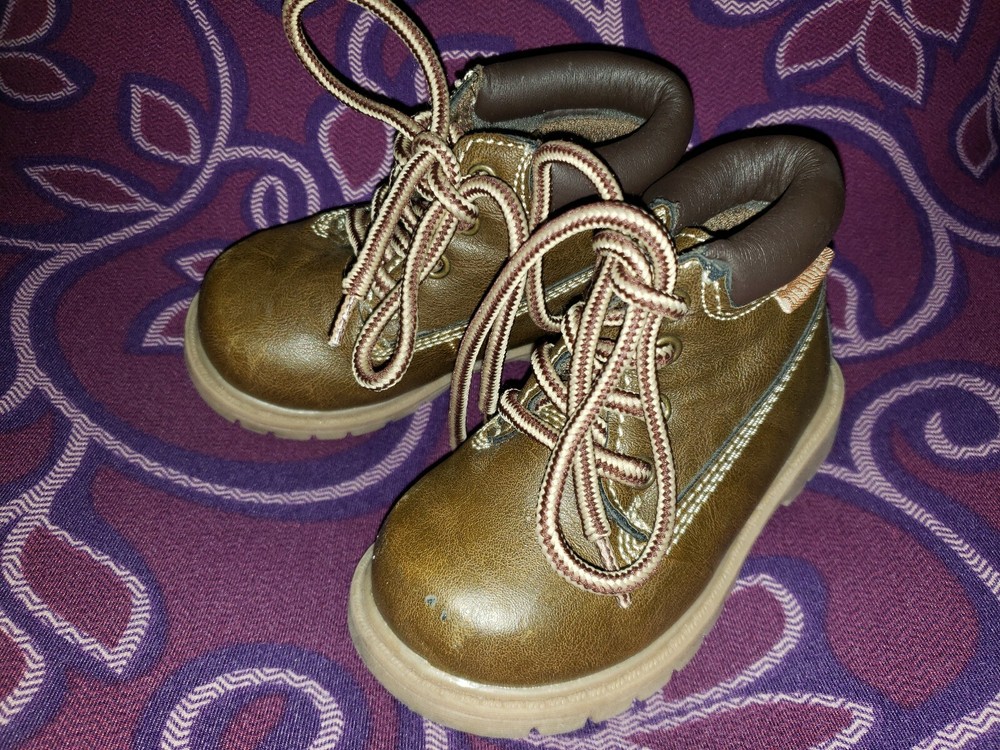 Healthtex Kids Boots Toddler Size 5M Non Marking Soles Brown