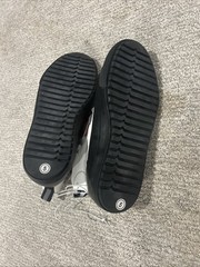 NWT Hunter/Target Kids 5 White and black Canvas Sneakers