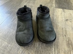 UGG Classic Mini Boots Black Youth 3 EU35 Sheepskin Winter Shoes Kids