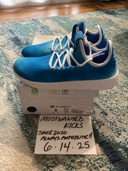 DS 2017 Adidas Pharrell Williams Tennis Hu Bright Blue & White Juniors Sz 5