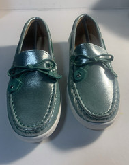 NEW Marc Joseph New York Unisex (SZ 2 KIDS) Leather Metallic Powder Green Loafer