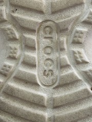 Crocs Classic Lined Clog White Unisex Kids J2 US 2 Slip-On w/ Charms