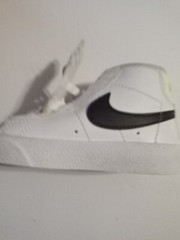 Slightly used infant nike blazer mid ’77 white with black blaze sneakers