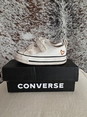 Converse Chuck Taylor All Star White Canvas Hook & Loop Hearts US 4 A04952F