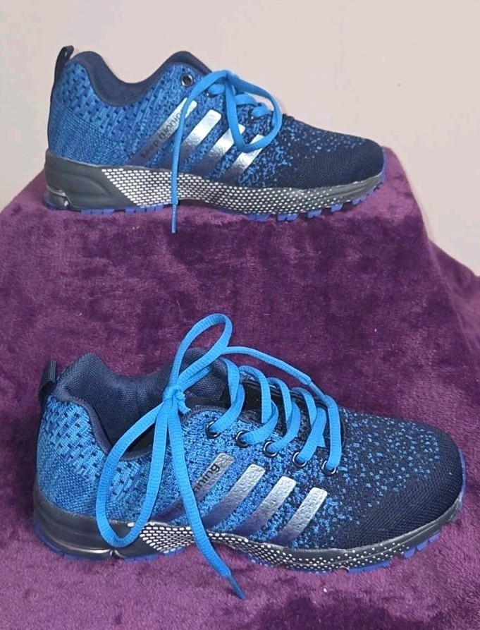 Keep Running Blue and Gray Running Shoes Light Weight Unisex Size 4.5 Youth NWOB