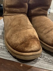 UGG Australia Kids Size 6 ,Classic Short Boots Chestnut 5251 Y Youth
