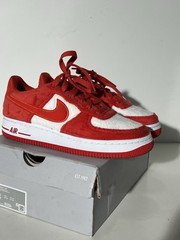 Big Kid’s Nike Air Force 1 Fire Red/Lt Crimson-White size 5.5 Youth Preowned