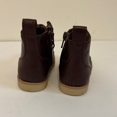 Cat & Jack Child Size 6 Brown Boots with Yellow Laces Fall Winter