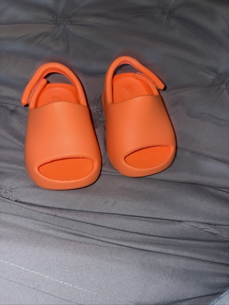 adidas Yeezy Slide „Enflame Orange“ Infants Size 3k US used summer