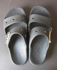 Black rubber Two-strap CROCS SLIDE SANDALS Youth teens size Men 5 Women 7 Charms