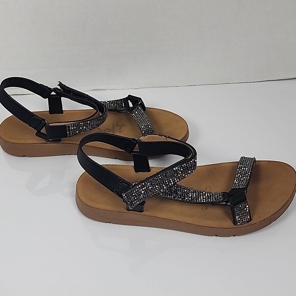 Link Soft Black And Silver Big Kid Strappy Sandals Size 3