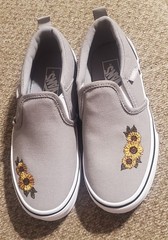 Vans US Missy Size 2 Taupe Sunflower Slip On Shoes NWOT 721356
