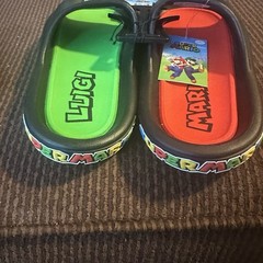 Kids Nintendo Super Mario Luigi Mario Pillow Slide Sandals Black Size 4 NEW