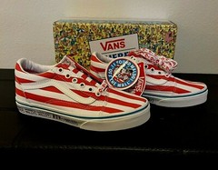 VANS x Where’s Waldo? Old Skool Kids Sneakers Size 3 BRAND NEW IN BOX