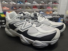 New Balance New Balance 9060 Reflection Black GC9060RB Youth Size 6 pre-owned.