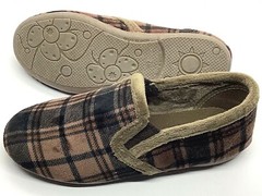 Cienta slipper brown plaid velour US 1 EURO 32